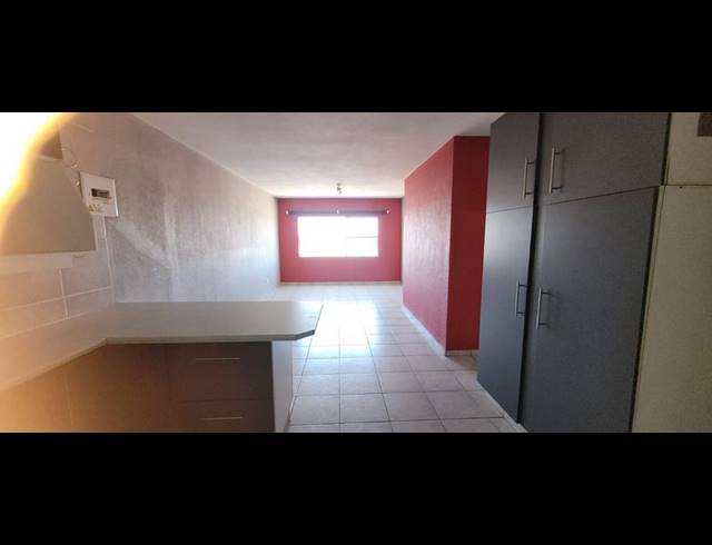 2 BEDROOM APARTMENT FOR SALE IN ALBERTON NORTH